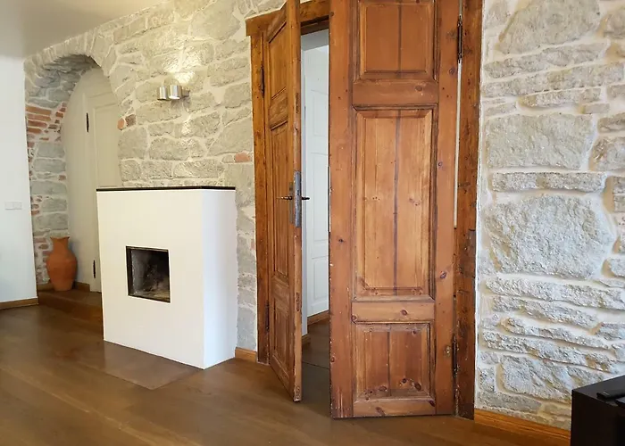 Апартаменти Old Town